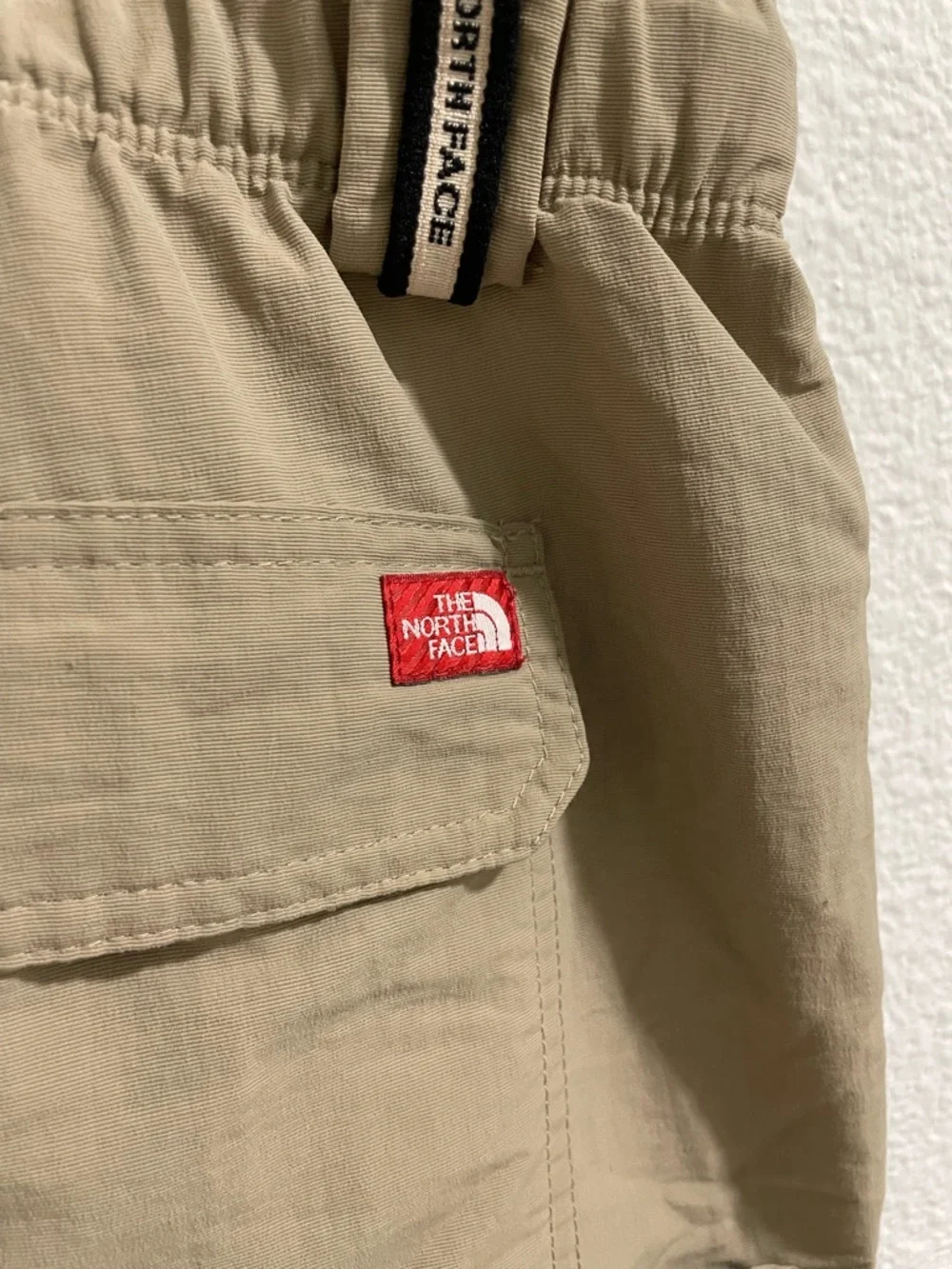 The North Face Men's Cargo Hiking Pants in Khaki